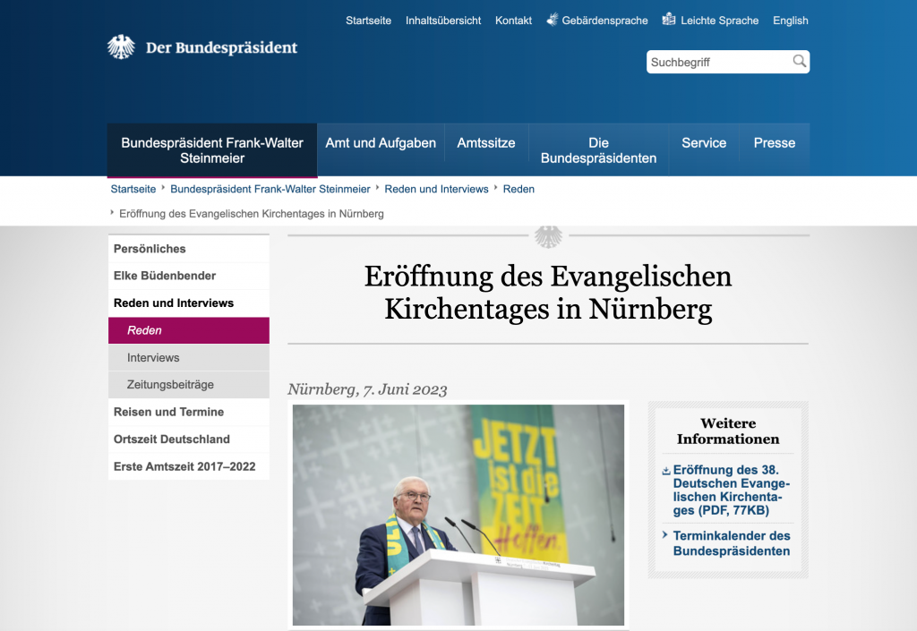 Screenshot der Webseite des Bundespräsidenten. Auf der Seite ist die Rede zu lesen und ein Foto zeigt Steinmeier bei seiner Eröffnungsrede. Um den Hals trägt er den Schal des Kirchentags.